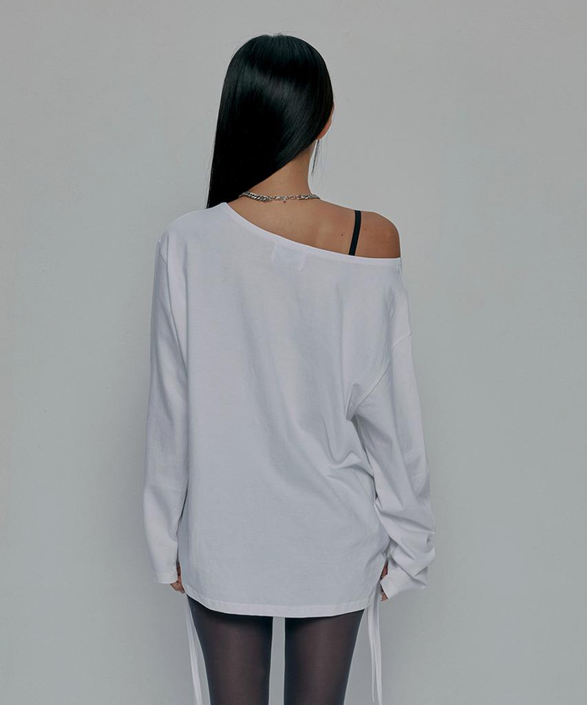 Gillaakaibeu One Shoulder Graphic Long Sleeve_White