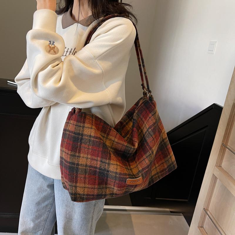 Large Capacity Woolen Shoulder Bag College Style Tote Bag