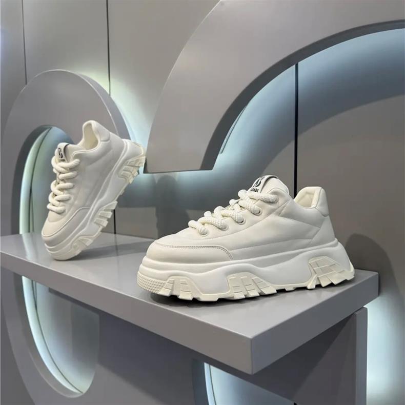 Popular Round Head Light Luxury Soft Sole Leather Surface Low Top Comfortable Dad Shoes Bjd