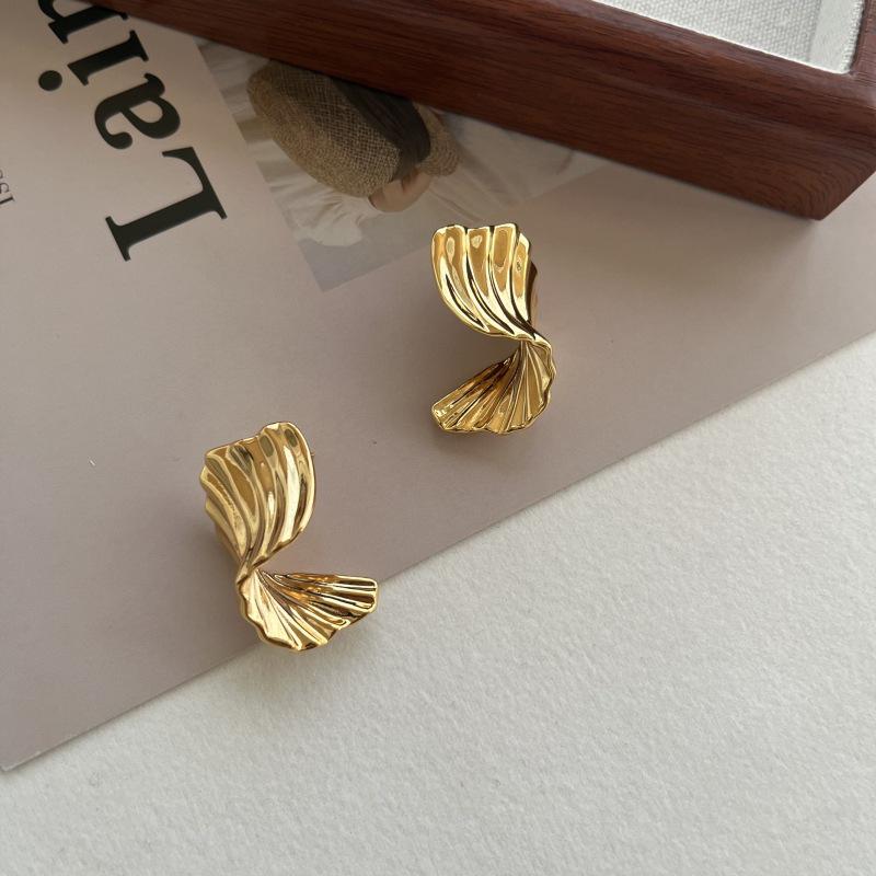 S925 Silver Needle Unique European & American Earrings - 2024 Trendy Metallic Pleated Ear Studs for Women