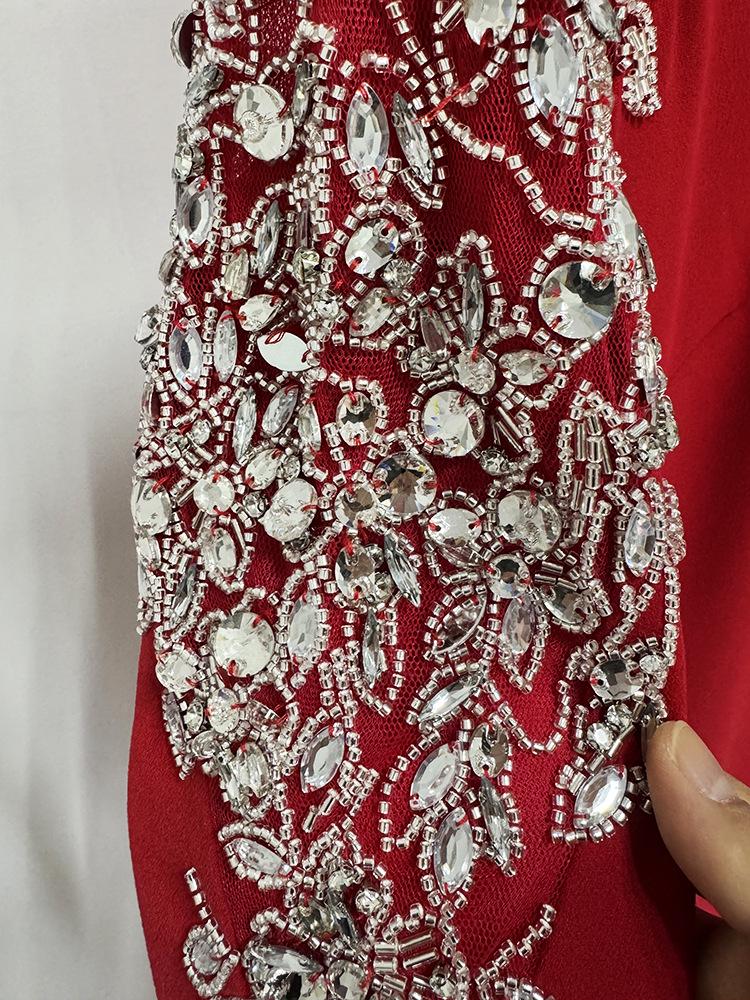Elegant Grand Banquet Gown 2026: Mesh Splicing, Heavy Beading, Rhinestone Inlaid Long Dress