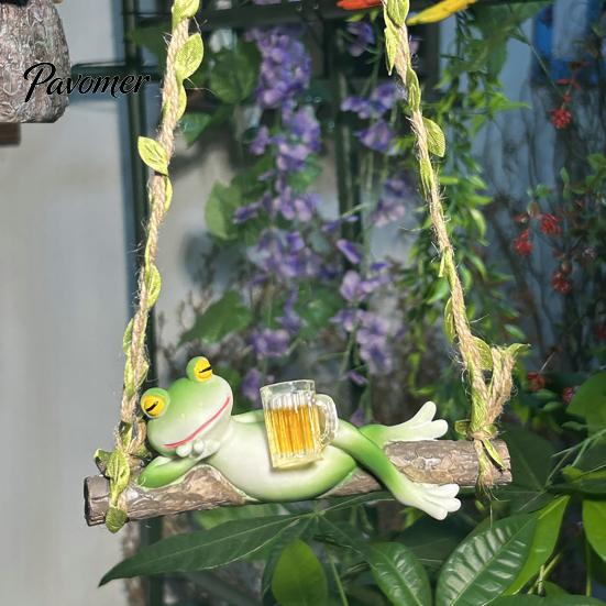 Miniature Garden Decor Creative Frog On a Swing Hanging Ornament, Cute Resin for Outdoor Trees Ornament Patio Balcony, Micro-Landscape Statue