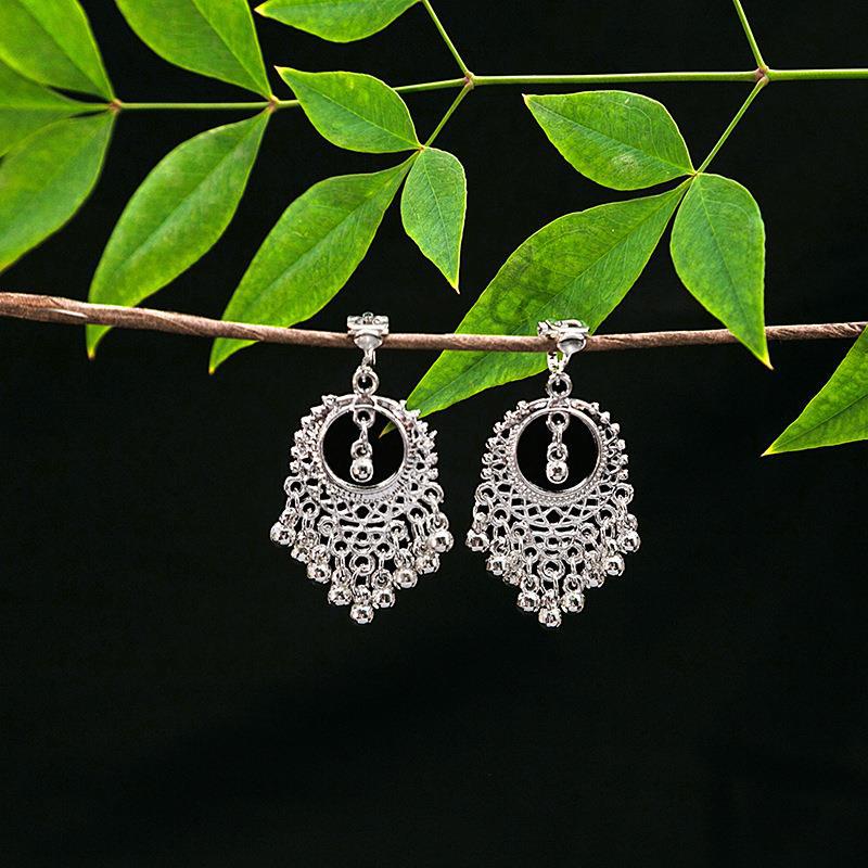 European and American cross-border ethnic style geometric fringed ear clips, Miao Yin retro and elegant minority earrings without piercings, women