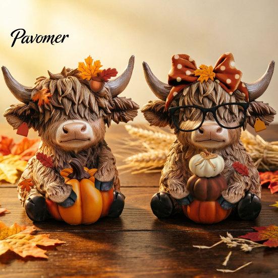 Wooden Figurines 2PCS Autumn Highland Cow Ornament, Thanksgiving Day Theme Decoration, with Fall Home Accessories Exquisite Details Figurine,