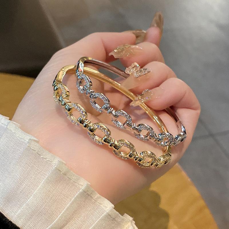 Exaggerated Jewelry Ins Fashion, Light Luxury Temperament, High-end Feel, Simple Bracelet for Women
