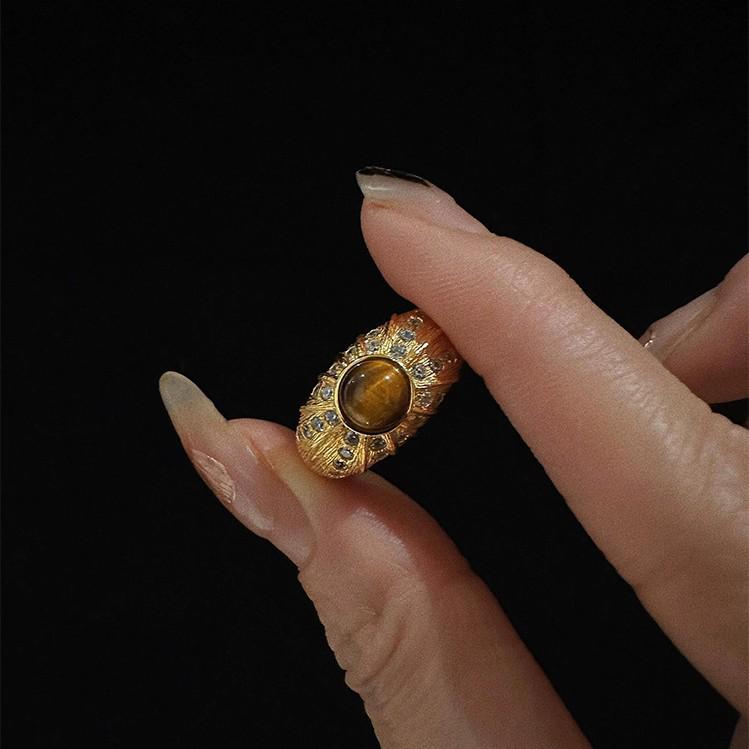 Antique Gold Tiger's Eye Ring with Micro-Paved Zircon Wide Band - Vintage High-End Index Finger Accessory