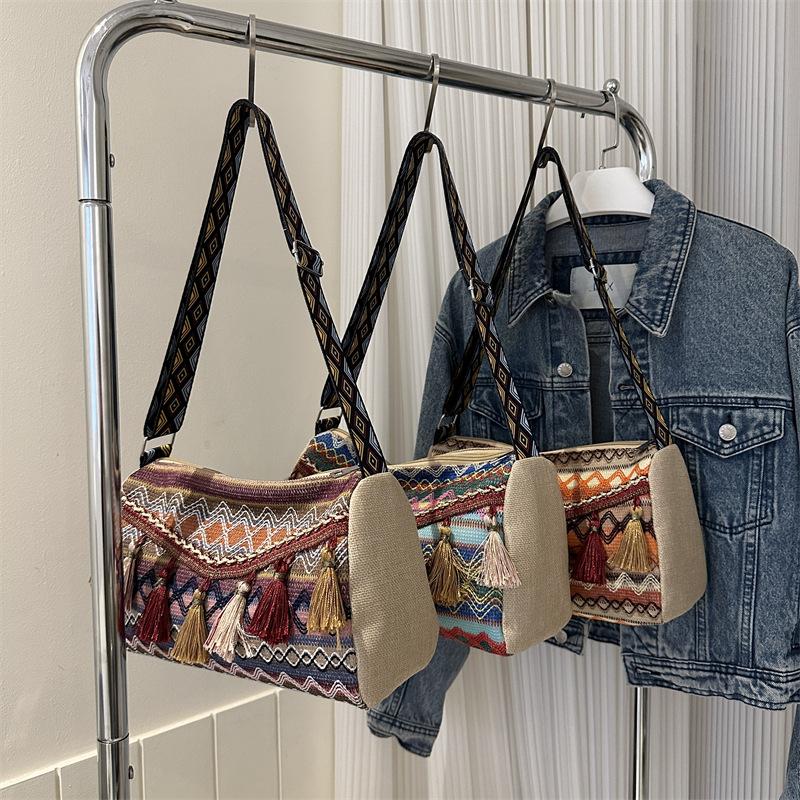 New Vintage Bohemian Fringe Shoulder Bag Women Tassel Boho Hippie Gypsy Fringed Women's Handbags Open Bag Purses and Handbags