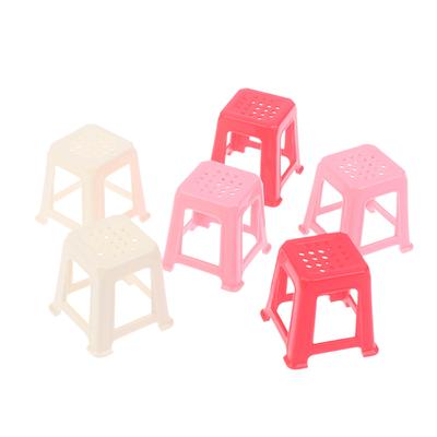 2 Stück 1:12 Puppenhaus Miniatur Kleiner Stuhl Plastikhocker Möbelmodell Dekor Spielzeug Puppenhaus Zubehör