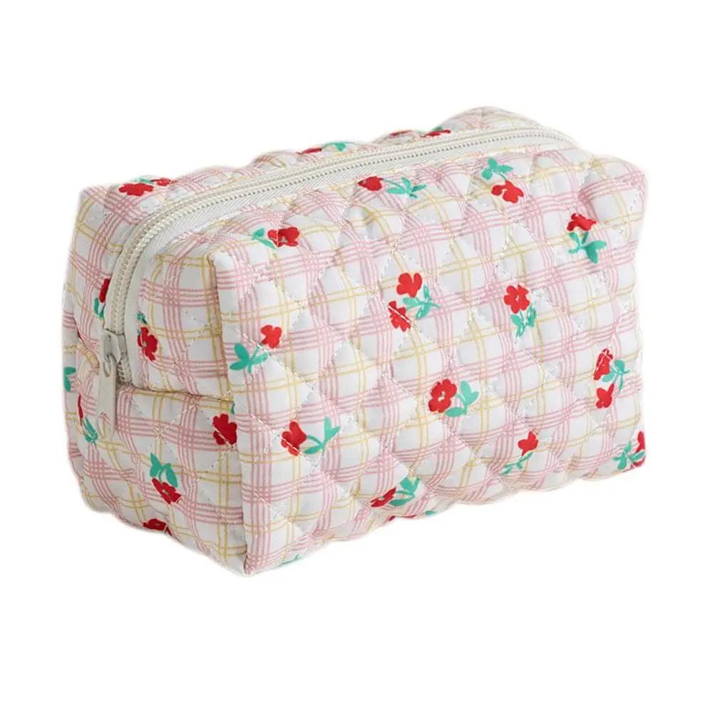 Cotton Quilted Makeup Bag Portable Checkered with Zipper Wash Bag Large Capacity Skincare Pouch Travel