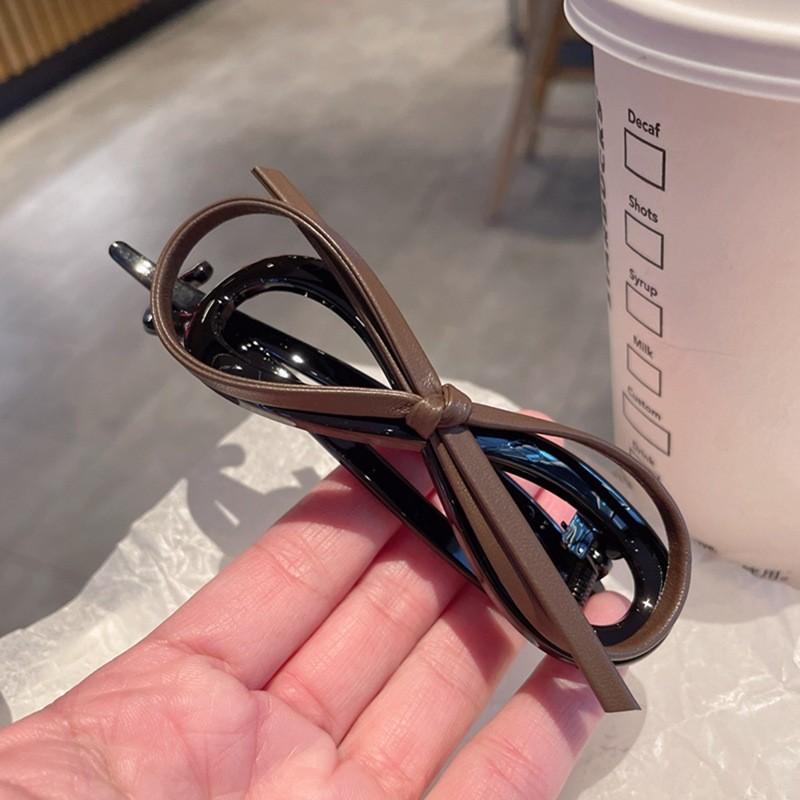 Leather Bow Hair Clip Women High-end Sense Versatile Twisted Hair Sweet Cool Simple Hair Accessories