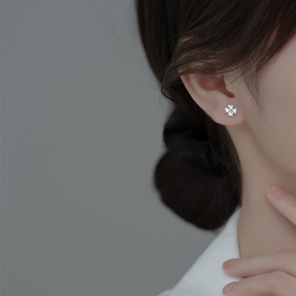 Hermosa:J E090 Cubic Clover Flower Piercing Silver 925 Earrings