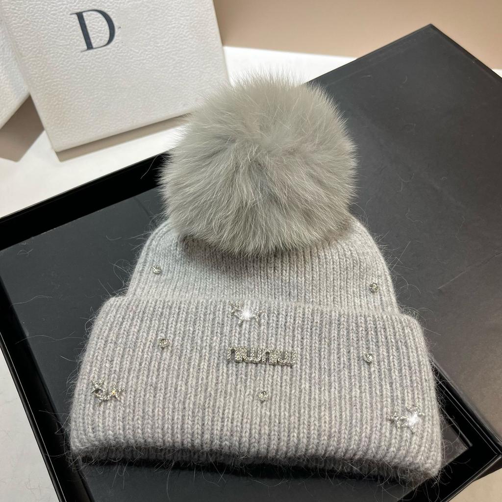 Light Luxury Rhinestone Min Small Fragrant Style Design Big Hairball Knitted Hat Winter Sweet Plush Warm Rabbit Fur Wool Hat