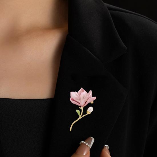 Magnolia Flower Brooch Zinc Alloy Faux Pearl Flower Lapel Pin Sweater Cardigan Coat Business Suit Decoration Men Women Clothing Accessories