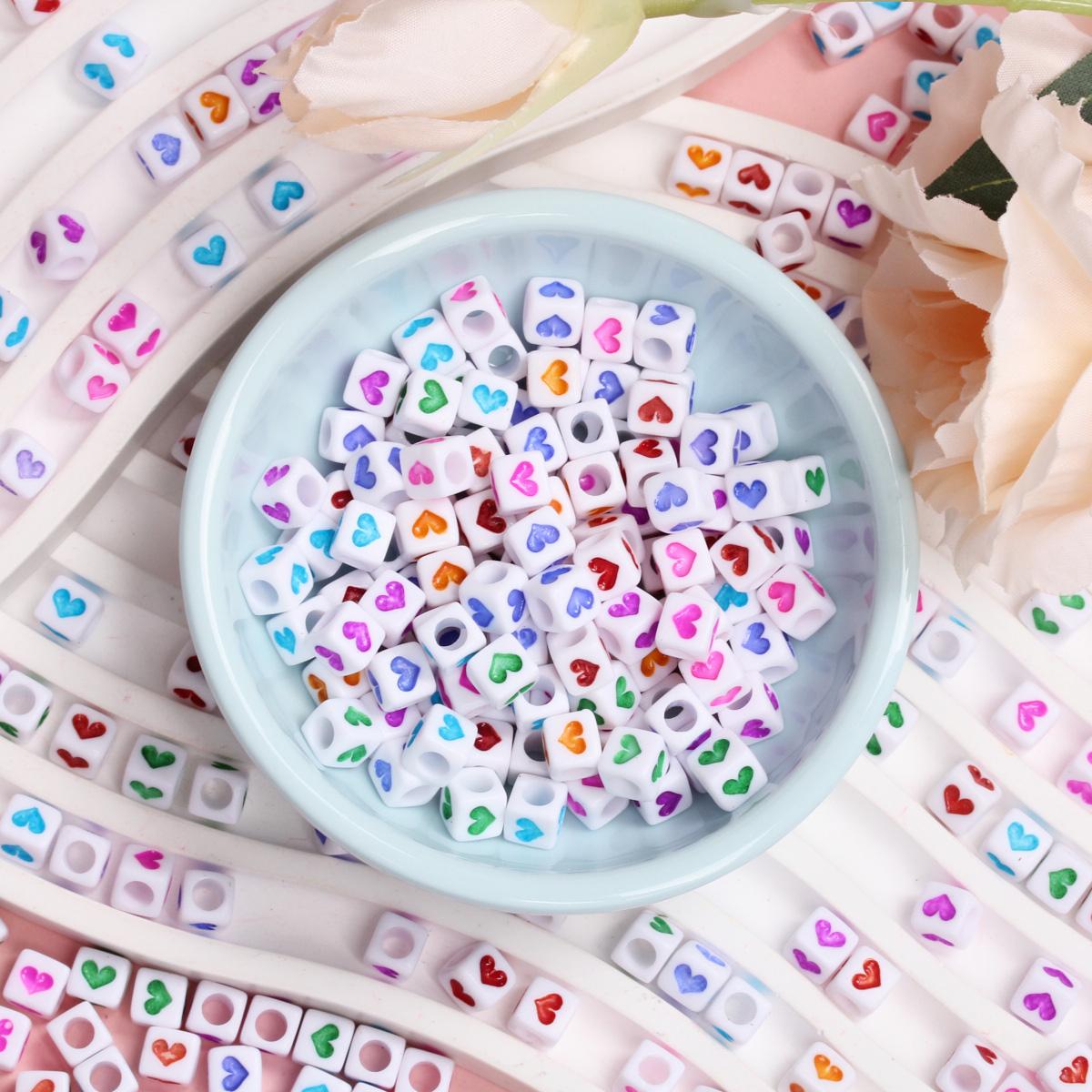 

300 шт. 6 мм модные свободные бусины DIY аксессуары акриловые квадратные ювелирные изделия изготовление брелок с узором в виде сердца ожерелье браслет оптовая продажа серьги кулон