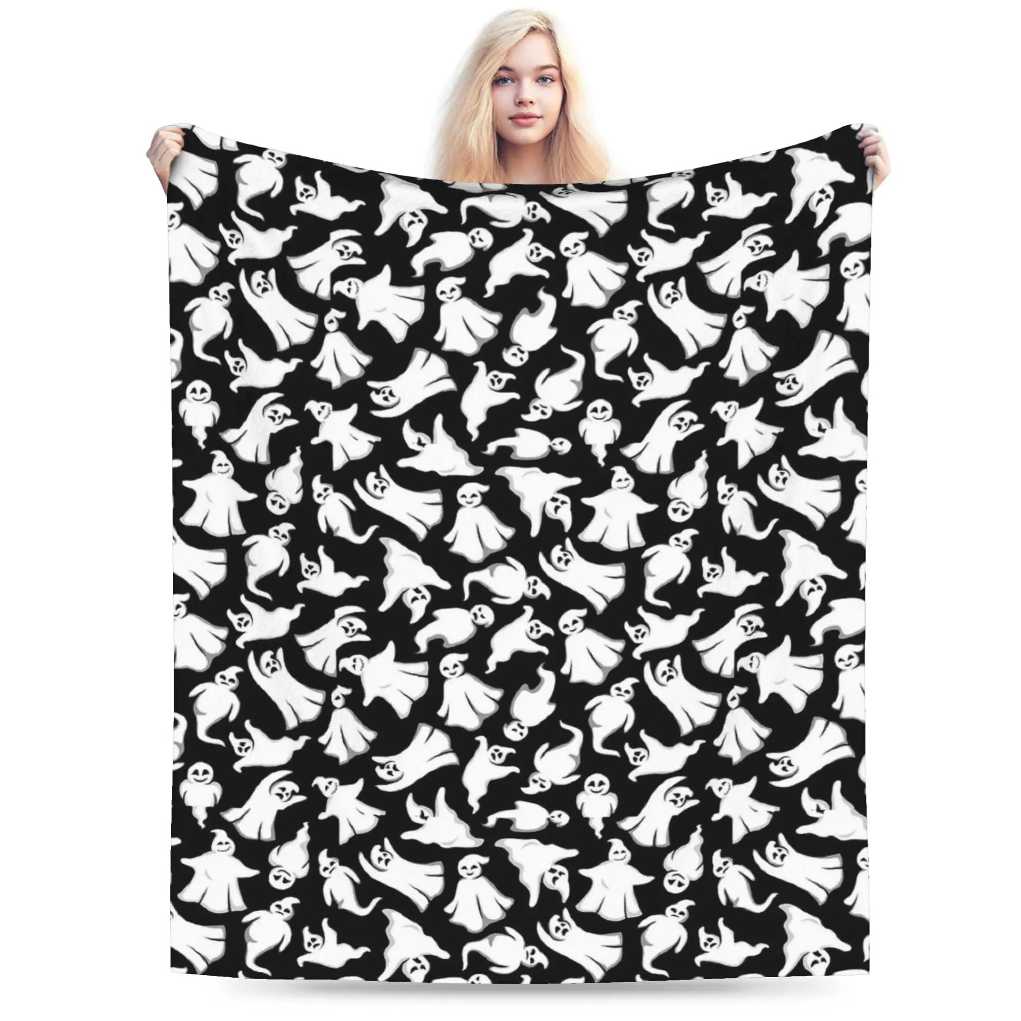 Spooky Cute Halloween Ghost Pattern Plush Flannel Throw Blanket for Living Room Soft Quality Bedspread for Students 100cm x 150cm