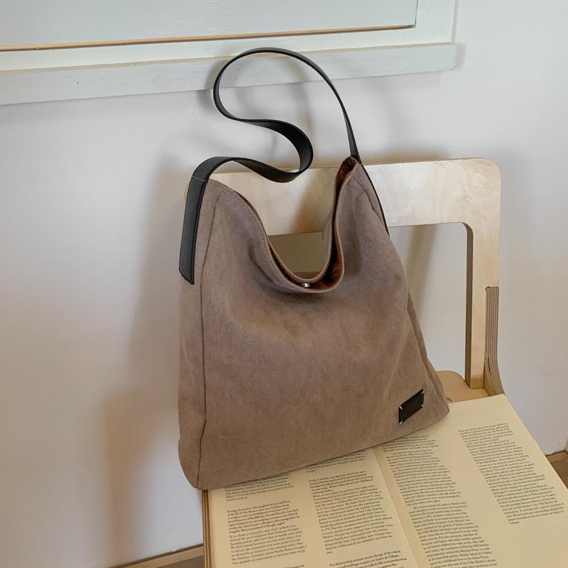 Retro Texture Matte Bag, New Shoulder Messenger Bag, Underarm Tote Bag, Large-capacity Women's Bag.