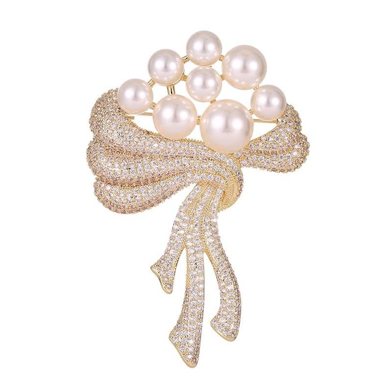 Light Luxury Hand-held Bouquet Brooch, Feminine Pearl Brooch, Elegant and Exquisite Brooch