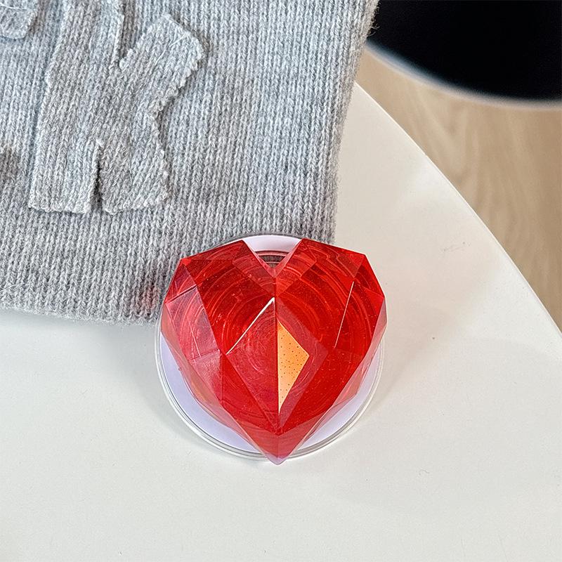 Vibrant Rhombus Heart Magnetic Phone Holder – Transparent, Adhesive, Portable, Perfect for Desktop Drama Viewing
