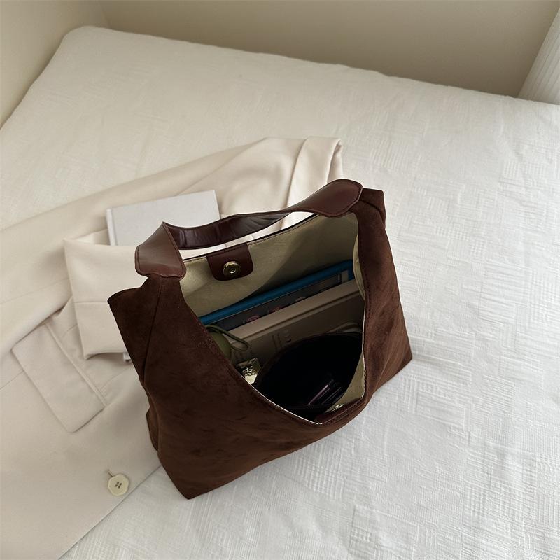 Retro matte big bag women's 2025 new autumn and winter large-capacity shoulder bag premium texture commuter tote bag