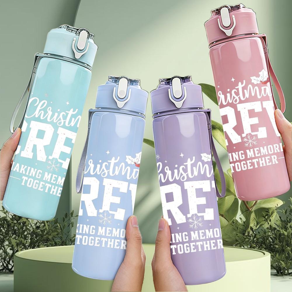 1PC Christmas Crew Faint Letter Art 750ml Color Plastic Sports Water Bottle Leakproof Flip Straw Lid Suitable for Sports Office Home Use