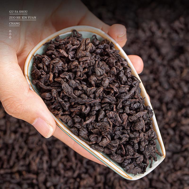 Dive into a World of Unique Tastes: Our Tea Collection Boasting Tieguanyin, Pu'er, and Distinctive Blends