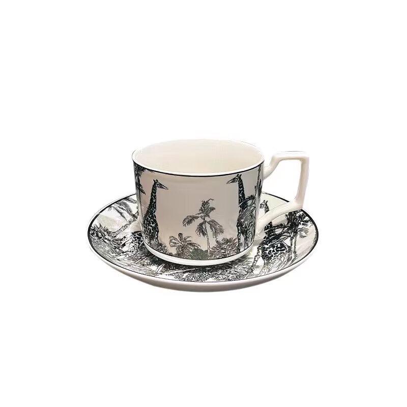 LISMins Retro Giraffe Ceramic Cup and Saucer