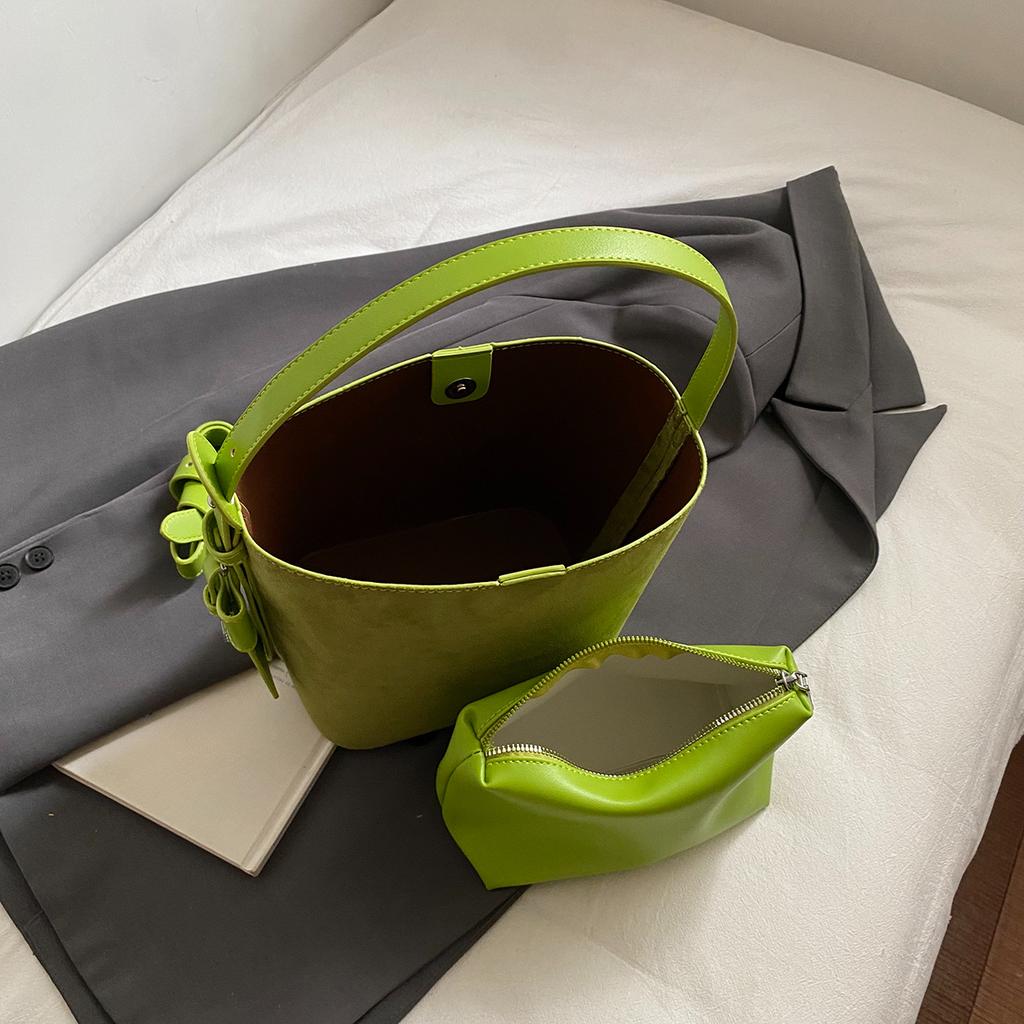 Ladies Handbag Female Bucket Bag Retro Basket Shoulder Bag Travel Faux Suede Bucket Bags Small Soft Tote Bags Daily