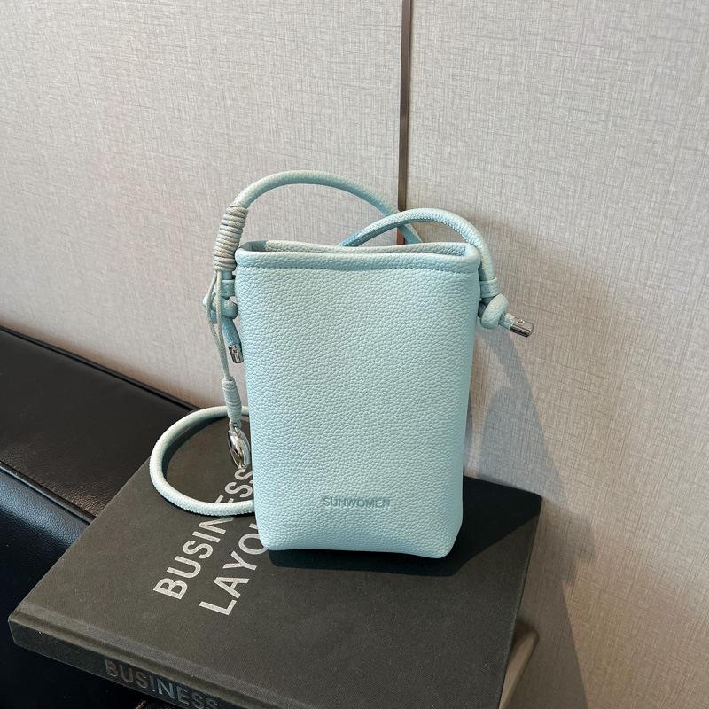 Stylish and simple small bag women's new summer versatile messenger bag exquisite bucket bag