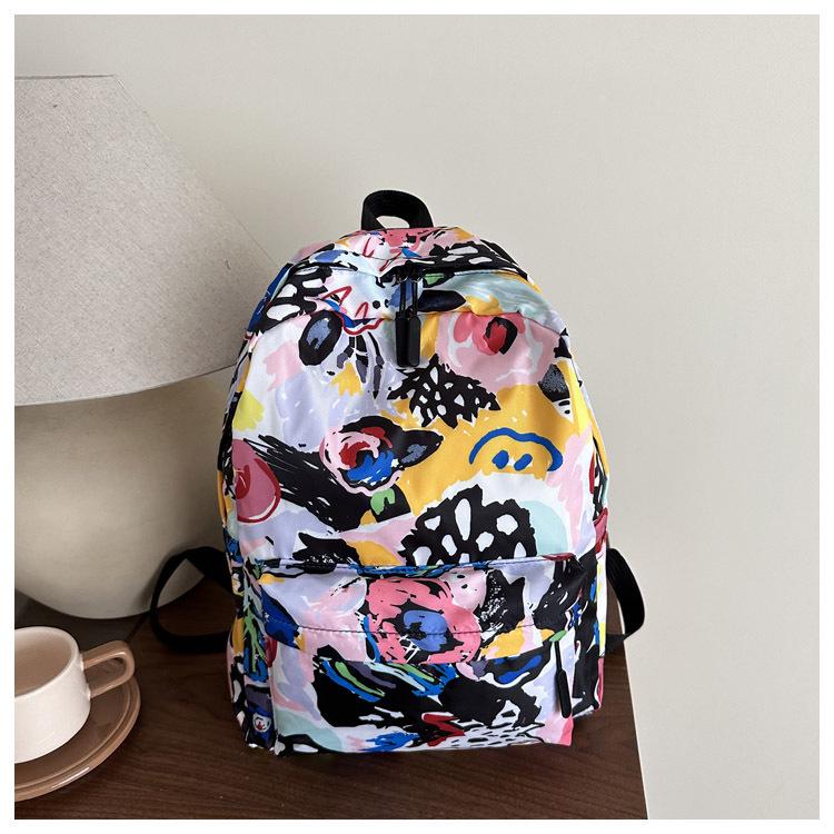 

Korean Style Large Capacity Nylon Backpack for Middle and High School Students, 2025 Early Autumn Trend