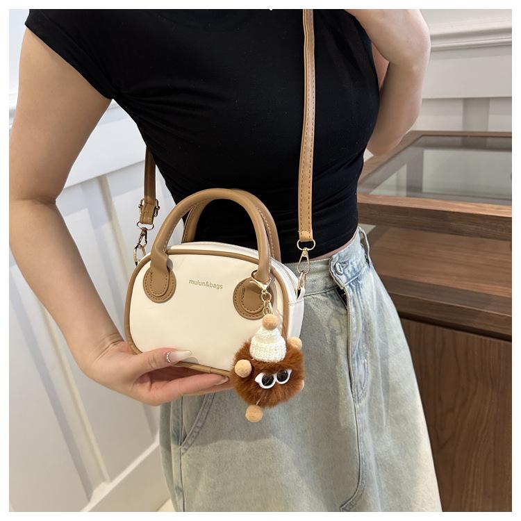 Fashion Stitching Texture Faux Leather Handbag, Trendy Women's Shoulder Crossbody Bag, Small Square Purse with Pendant