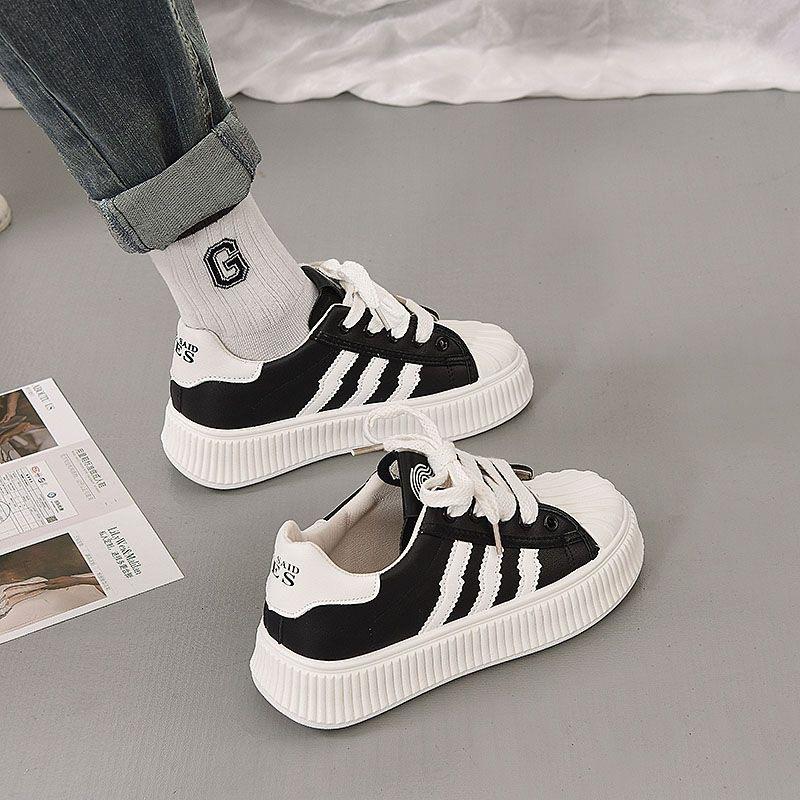 Internet celebrity little white shoes female ins tide super fire 2025 spring and autumn new Hong Kong style casual board shoes platform biscuit shoes
