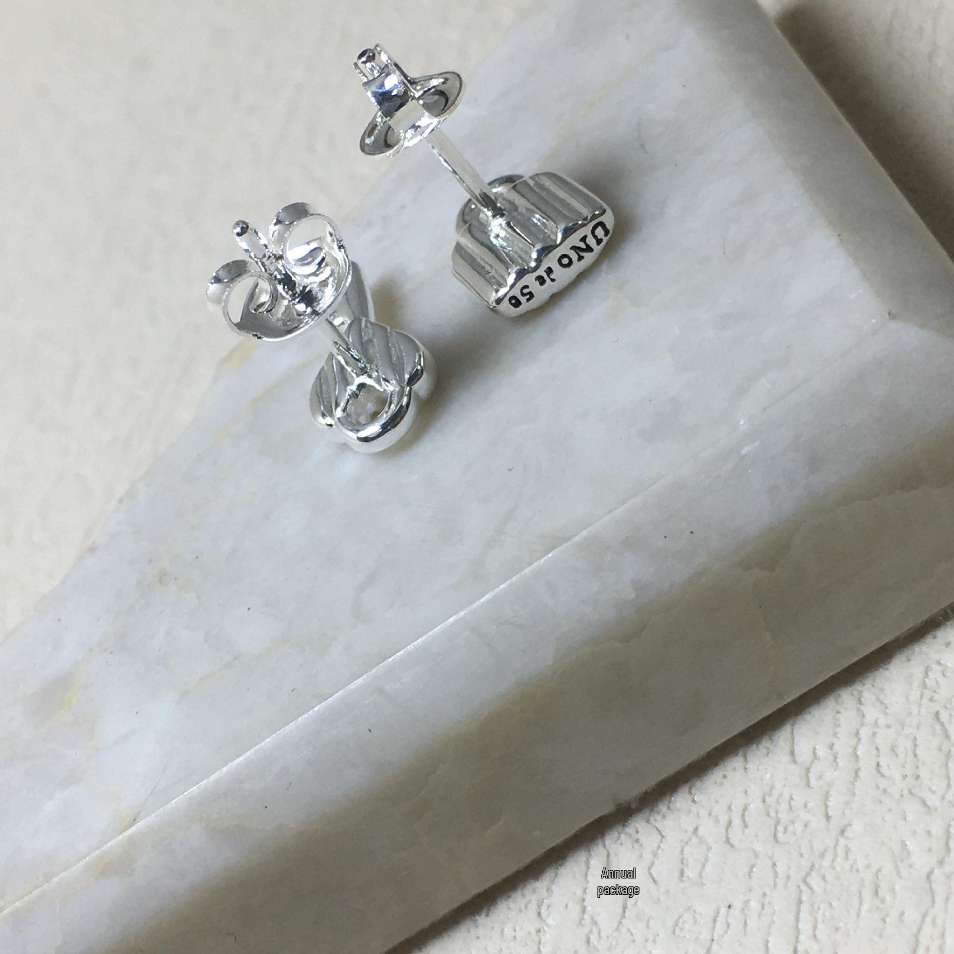 2024 UNOde50 Exquisite Geometric Ladies Earrings - Romantic Jewelry Gift