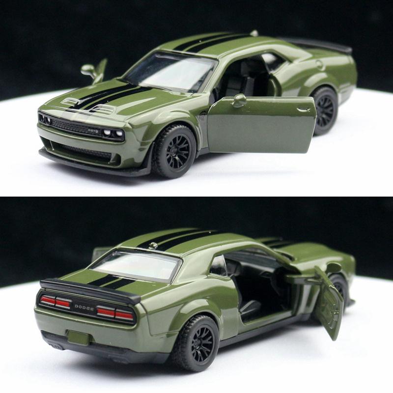 1/44 Scale DODGE Charger SRT Hellcat Alloy Sports Car Model Diecast Metal Muscle Racing Car Vehicle Model Simulation Children Toy Gift