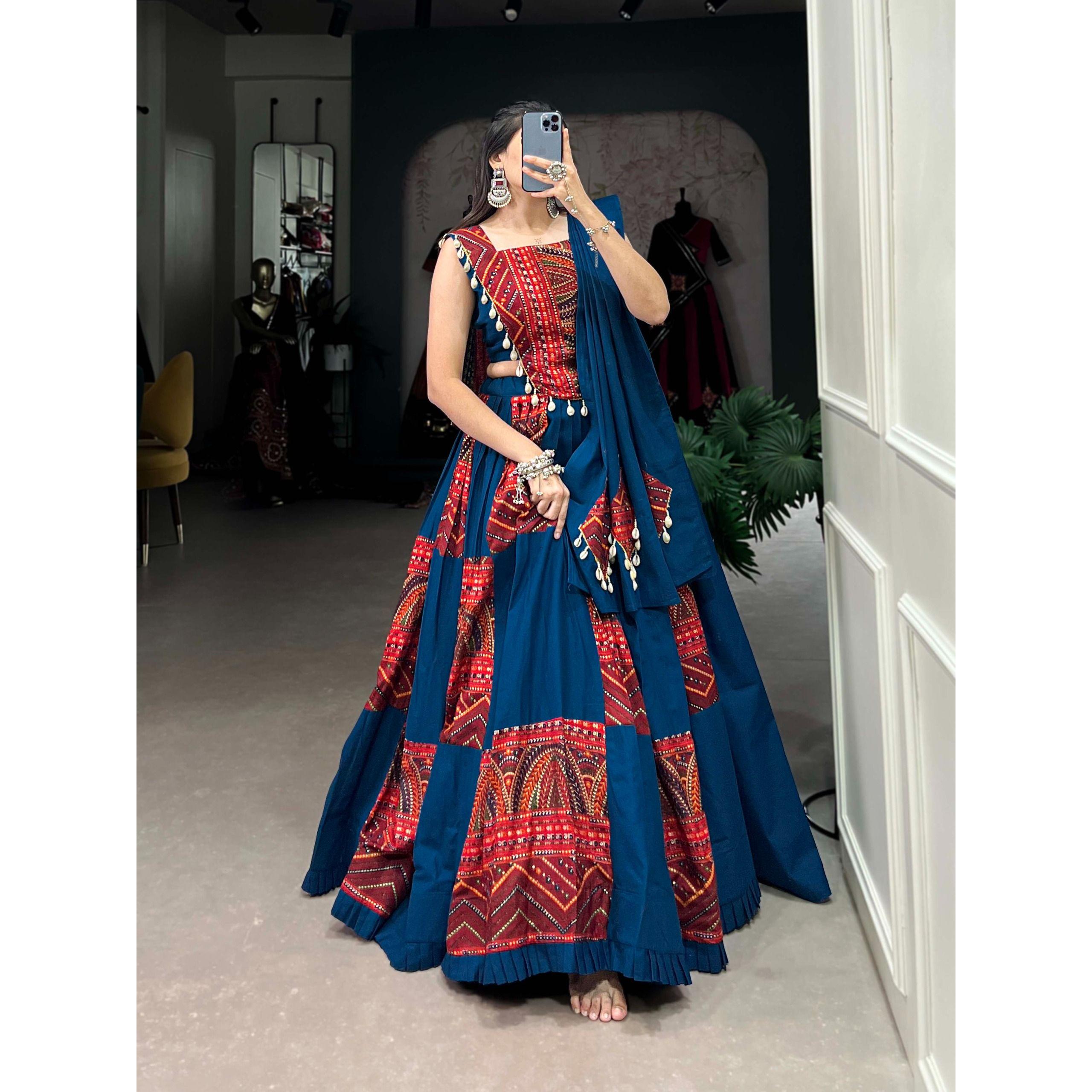 Add this phenomenal spirit of our navratri lehenga with printed design in your garba collection M