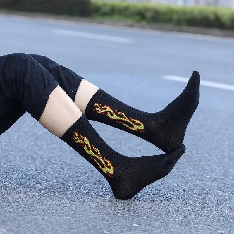 1 Pairs New The Trend of Men's Socks Black White Burning Flame Hip-Hop Blaze Power Torch Hot Streetwear Skateboard