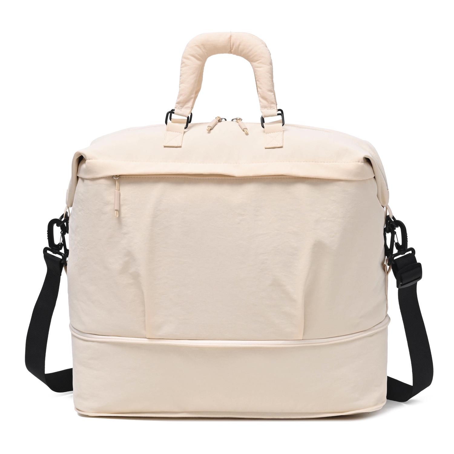

Spacious Lightweight Travel Bag: Ideal for Business Trips, Maternity, and Fitness One Size белый/кремовый