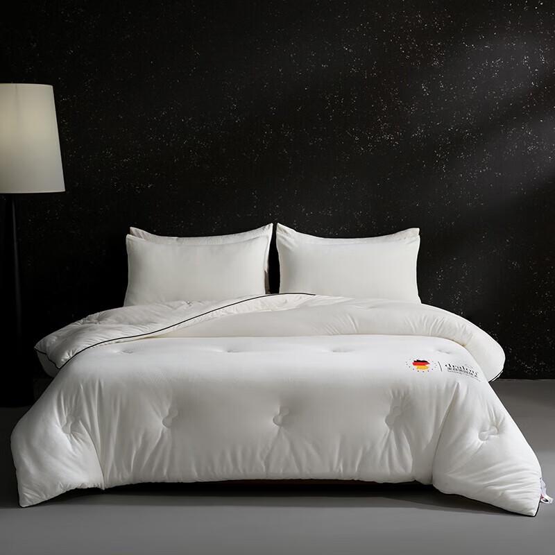 

Qisefang Немецкое бархатное антибактериальное теплое зимнее одеяло