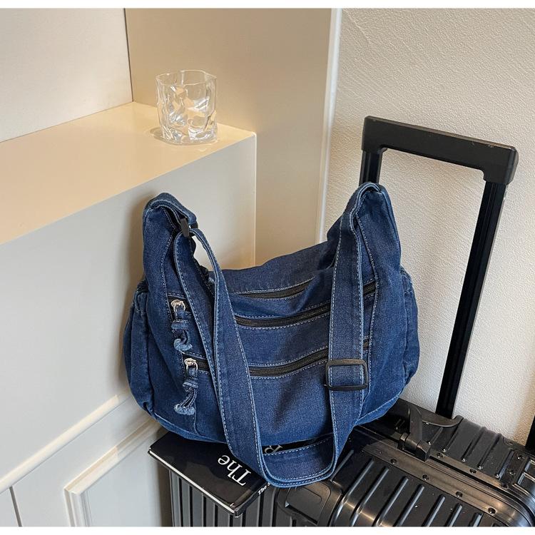 

2025 new denim large-capacity tote bag women s bag niche retro shoulder messenger bag casual commuter women s bag темно-синий