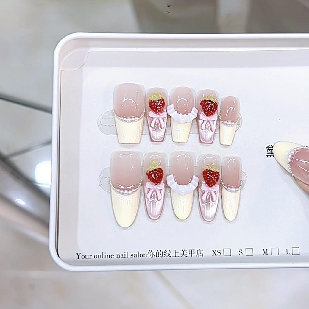 

Чисто ручная лепка Новый стиль Zhizhizhimeiberry Расписанные вручную Трехмерные клубничные кошачий глаз Темпераментные накладные ногти large L