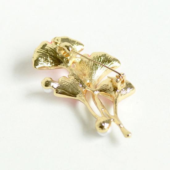 Brooch Pin Enamel Finish Imitation Pearls Ginkgo Leaf Design Zinc Alloy Pin with Gold-Plated Edges Suits Coats Sweaters Badge