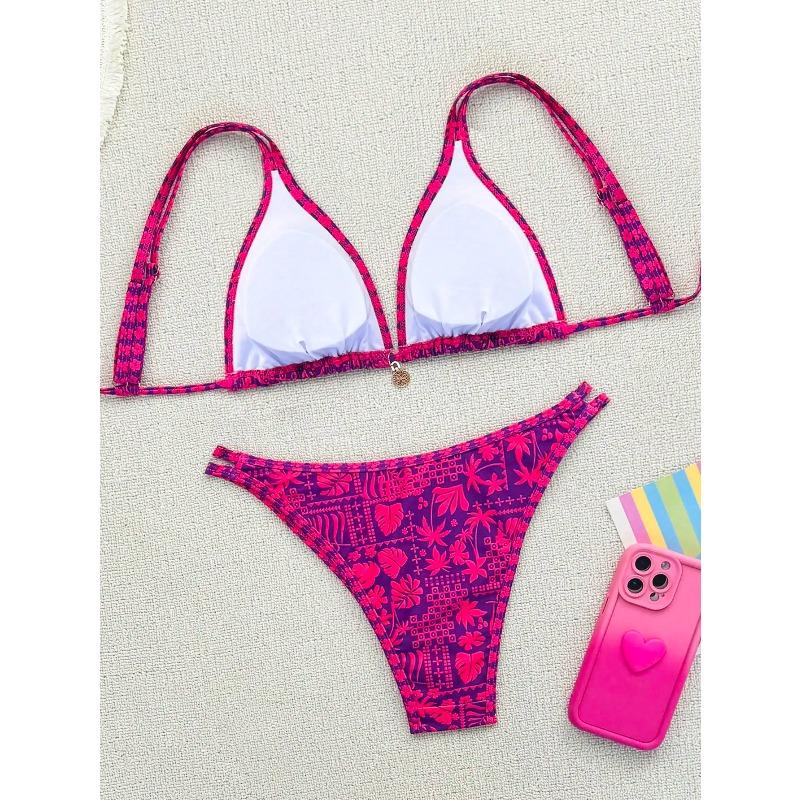 Summer purple red mature beautiful bikini set suitable for women to take photos by the sea