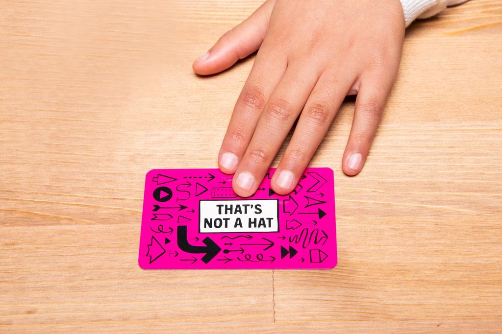 Ravensburger Not a Board Japanese 22676 Ages Table Party Memory German Game Award Nominated Gift "That's Hat!" Game, Edition, 4, 8+ [Card Game, Game,