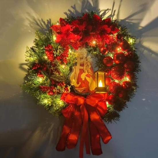 Wieniec Świętej Rodziny, scena Narodzenia Pańskiego, wieniec bożonarodzeniowy ze sztucznymi jagodami, szyszką sosnową, zimowym religijnym wiankiem na drzwi wejściowe z figurką Jezusa