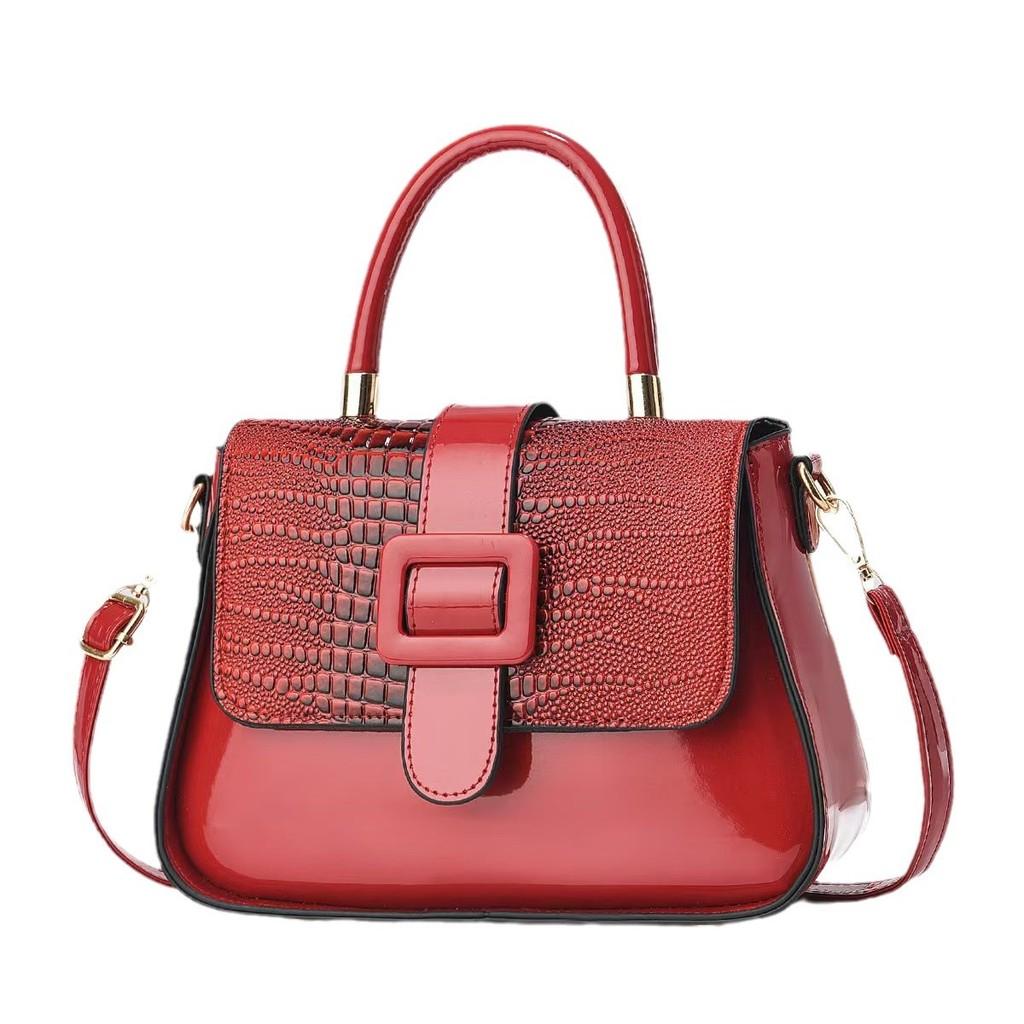 Trendy Crocodile Texture Handbag With Large Capacity And Chic Urban Minimalist Style Ideal For Daily Outfits