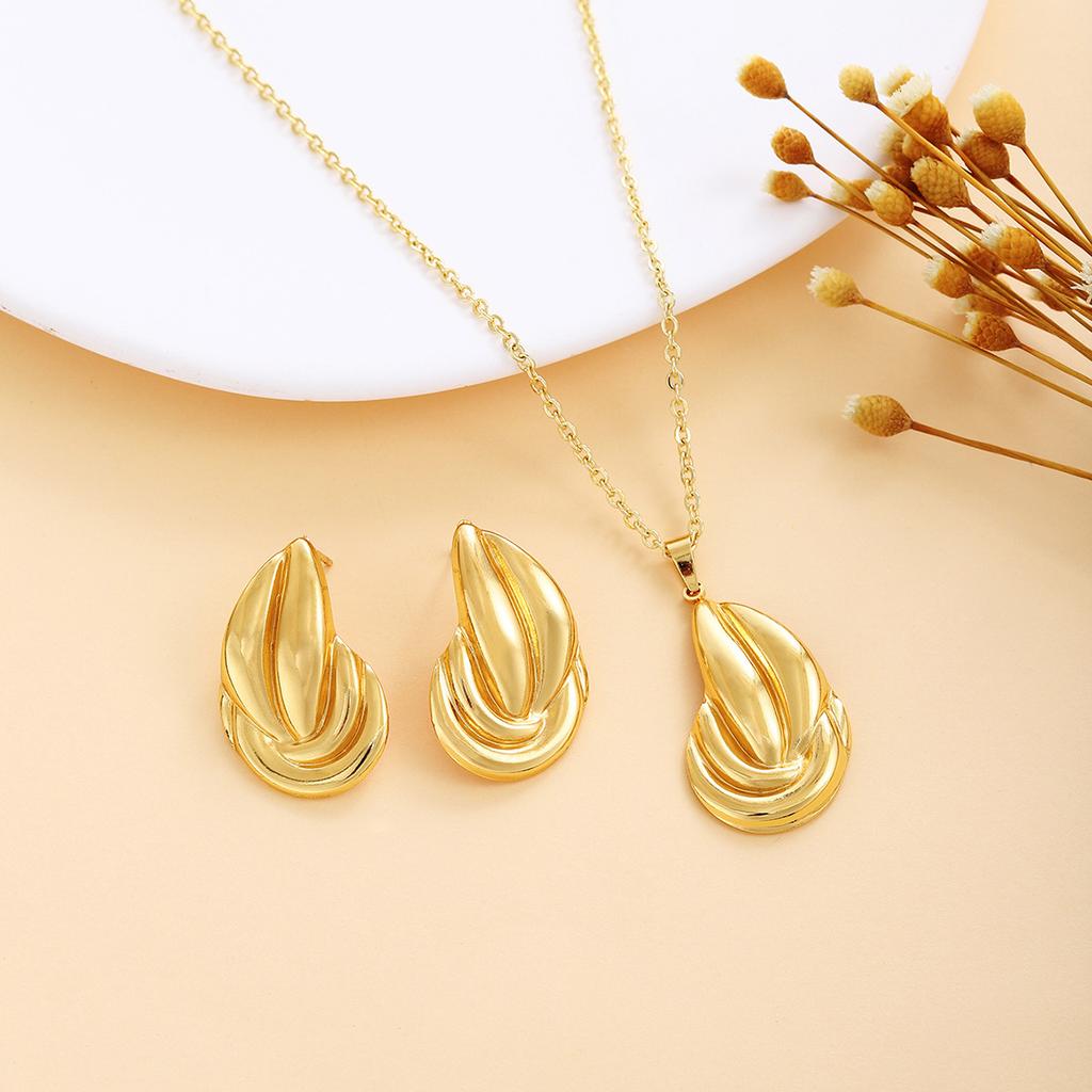 Peach Heart Spiral Leaf Irregular Earrings Necklace Women'S Light Luxury High-End Metal Style Fashion Suit