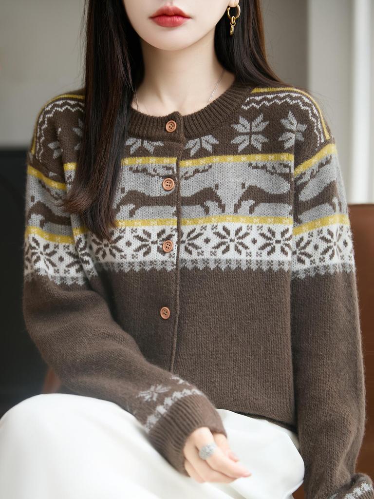 Women's Retro Maple Leaf Knit Cardigan - Thick, Three-Dimensional Jacquard, Autumn/Winter Loose Fit.