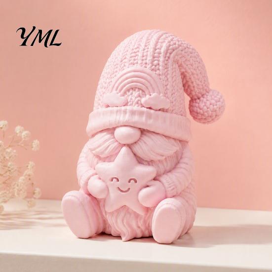 Christmas Desktop Decorations 3D Printed Gnome Figurine Holding Smiling Star, Faceless Statue with Durable Sculptures Knit Hat, Cute Tabletop Ornament