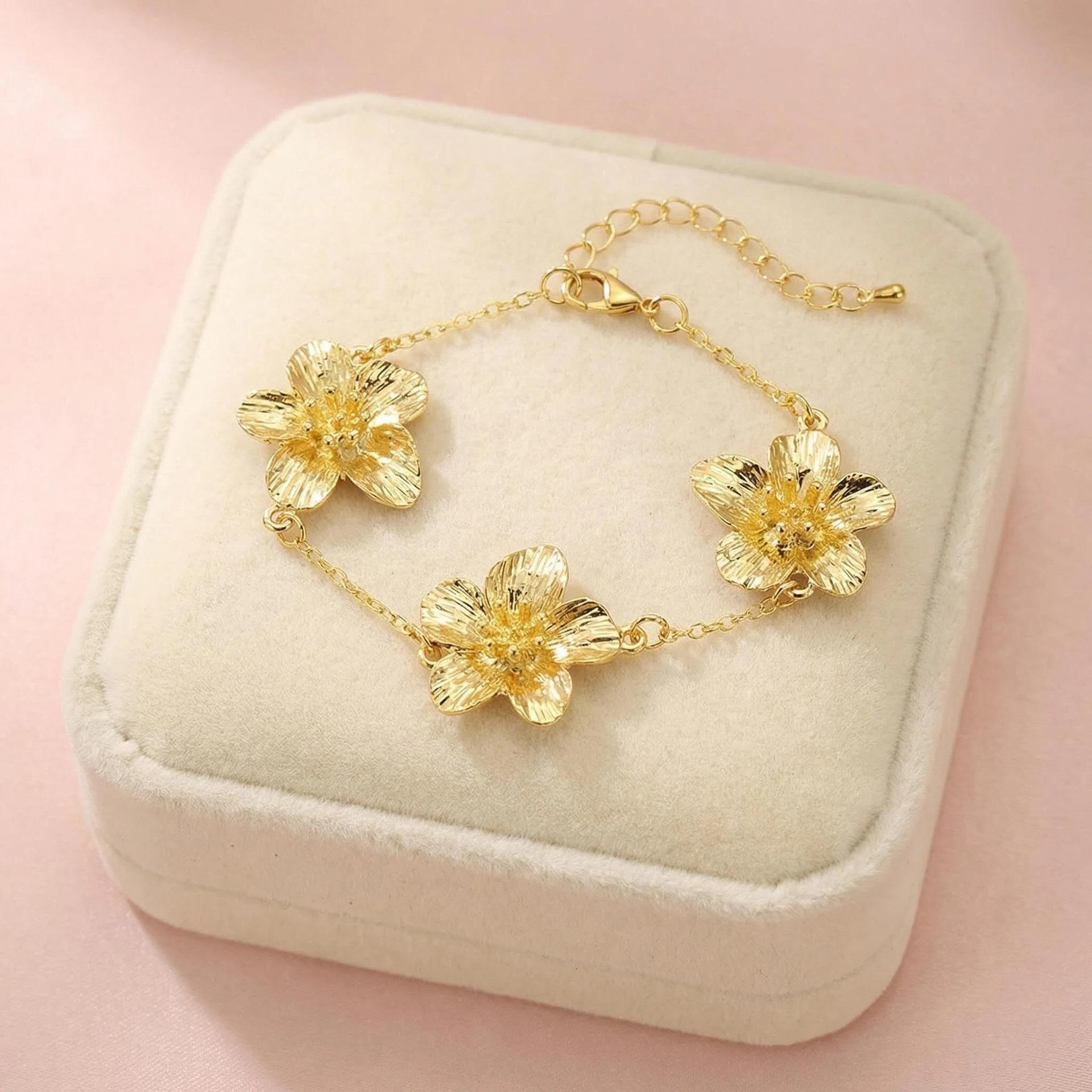 Trendy Metal Flower Bracelet: Versatile, Stylish Jewelry for Women
