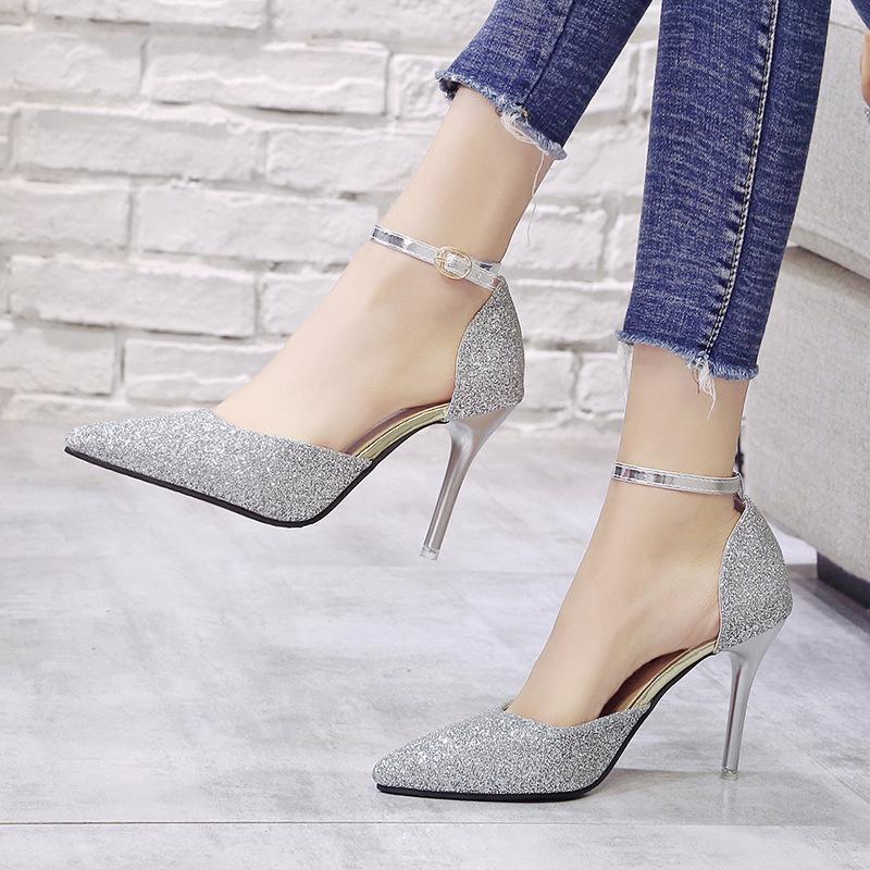 Sandálias de Paetês Elegantes e Luxuosas para Mulheres em 2024 Novas Sandálias Minimalistas de Bico Fino e Salto Fino com Fivela Zapatos Mujer