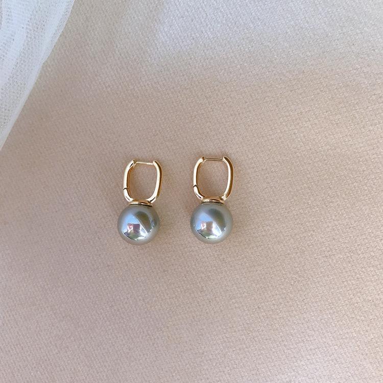 Simple Versatile Strong Light Pearl Earrings Female Temperament Ear Buckle Light Luxury Design Senior Fashionable and Versatile Earrings